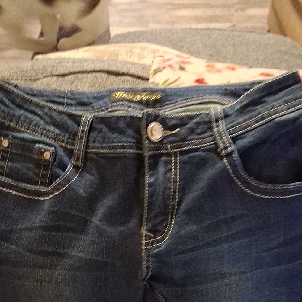Dark Blue Denim Jeans with Subtle Fading and Stretch